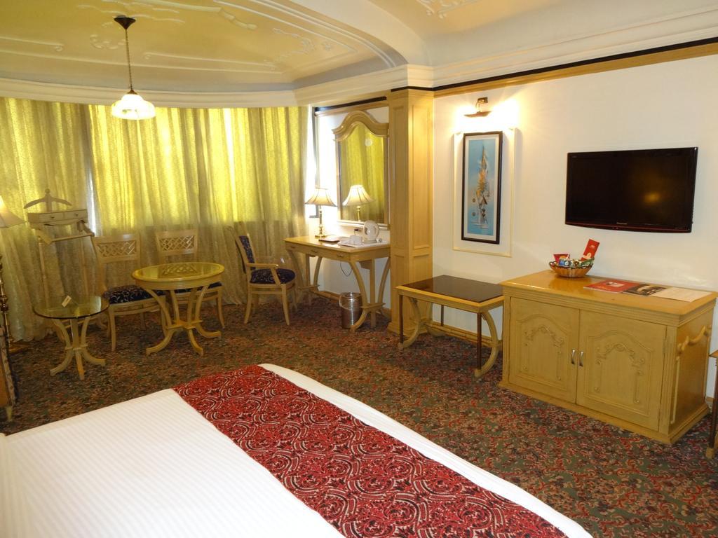 Hotel Babylon International Rāipur Εξωτερικό φωτογραφία